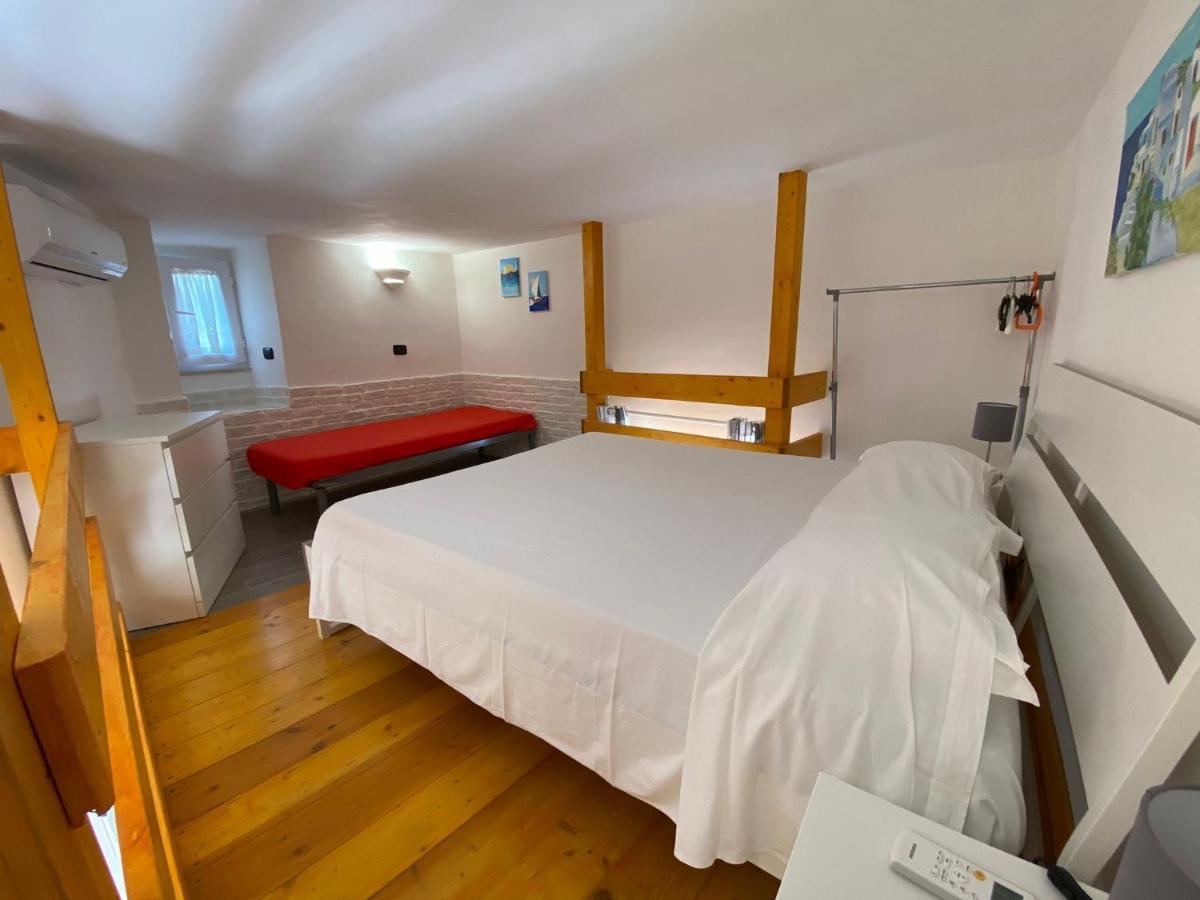 Ferienwohnung Zeus Ponza Exterior foto